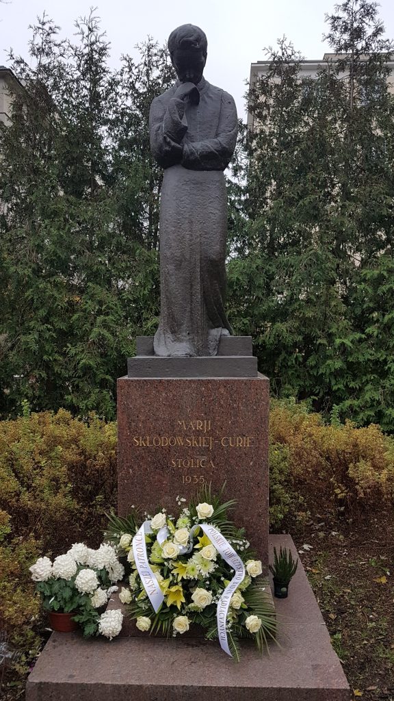 pomnik Marii Skłodowskiej-Curie